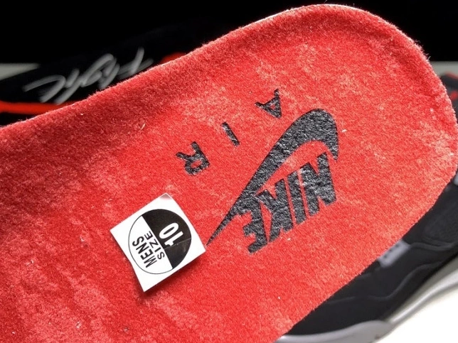 4 Air 308497-060 Retro (2019) Jordan Bred 0313